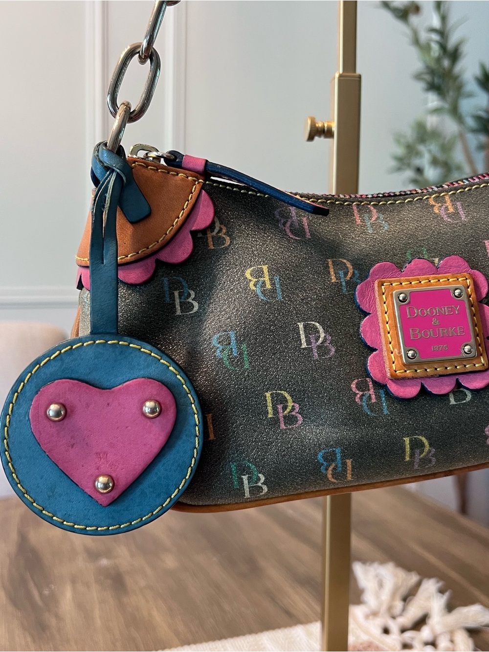 Y2K Dooney and Bourke Handbag/Shoulder Bag - Picture 2 of 9